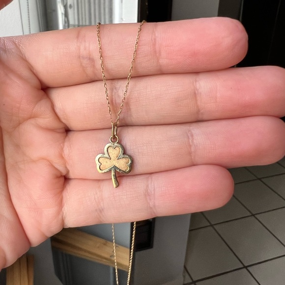 14k Gold Shamrock Necklace